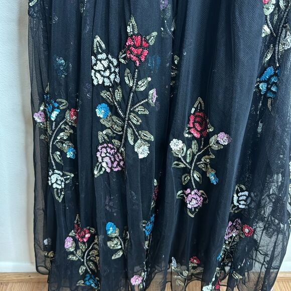 Mac Duggal EMBELLISHED FLORAL SEQUIN GOWN in black size 6 ladies 5400 style - Picture 11 of 14